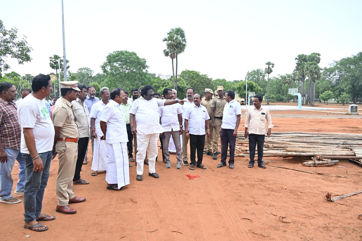 SalemRRajendran's tweet photo. சேலம் மாவட்டத்தில் பல்வேறு நிகழ்ச்சிகளில் பங்கேற்பதற்காக கழக தலைவர்,மாண்புமிகு தமிழ்நாடு முதலமைச்சர் @mkstalin அவர்கள் வருகின்ற 11ஆம் தேதி வருகை தர உள்ளார். சேலம் உருக்காலையில் முதலமைச்சர் கலந்து கொள்ளும் விழாவிற்க்கு மேடை அமைக்கும் ஏற்பாட்டினை  நேரில் பார்வையிட்டு ஆய்வு மேற்கொண்டேன். துறை சார்ந்த அதிகாரிகள்,மற்றும் கழக உடன்பிறப்புகள் உடனிருந்தனர்.