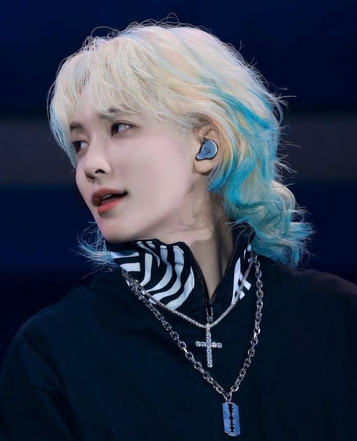 ENFP_XL's tweet image. 곧 있으면 24캐랜 윤정한이 1년전이라고?
진짜로 구라까지마