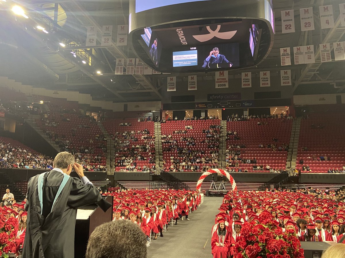 blairmagnet's tweet image. Mr. Yates gives some advice to his last graduating class at Blair.  Service. Save. Kindness. Stay Active. #MCPSGrad