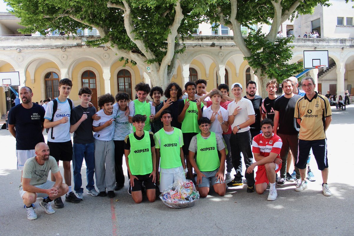 Lycée Saint Joseph tweet media