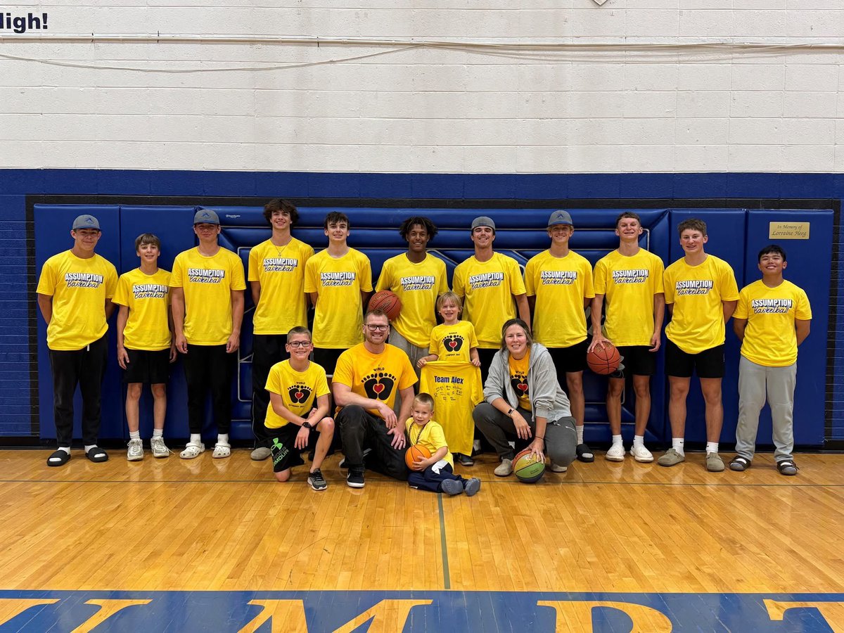 It’s always more than basketball. We had a blast surprising and spending time with Alex yesterday. 

It’s family. #TeamAlex 

Go Royals!