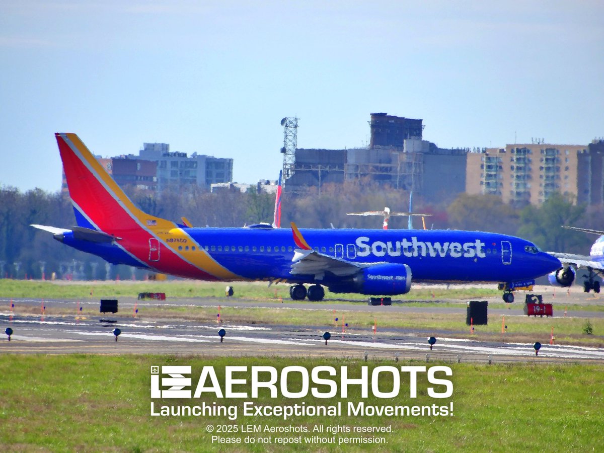 LEMAeroshots's tweet image. Love to the MAX! -LEM 😉💙❤️💛🤗

✈️ @SouthwestAir @Boeing 737 MAX 8 🎨 Heart Livery 🔢 #N8790Q 📍 DCA (@Reagan_Airport) 🛬 Runway 1 🗓️ April 4, 2024 📸 @Kodak @KodakPIXPRO AZ528

#LEMAeroshots #FlyReagan #DCA #Southwest #SouthwestHeart #Boeing737 #Boeing737MAX #Landing #TeamMWAA