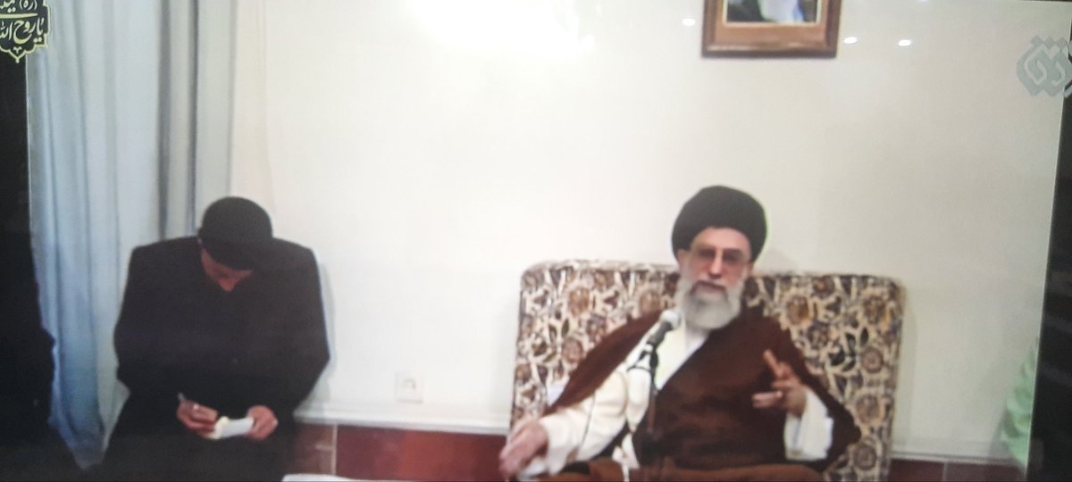 تمام شاخصه های امام خمینی در رهبری امام خامنه ای تداوم یافته است .این‌ را از سخنرانی امروز فهمیدم  که حاکمیت الهی که در حاکمیت الهی از غیر خدا ترس نیست دست ابرقدرتها و نخاله های داخلی را حضرت  آقا رو کرد‌‌‌.
#لبیک_یا_خامنه_ای