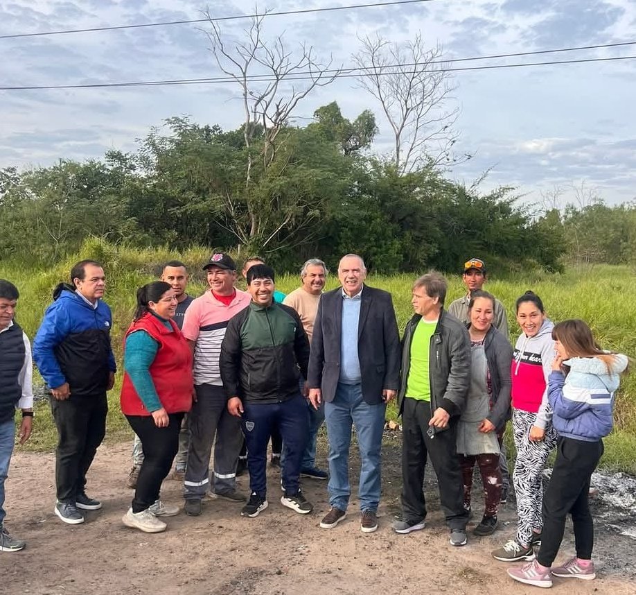 NoelBreard's tweet photo. AUTO VÍA RUTA 5
Invitado a una reunión de delegados de pequeños #productores y #verduleros de la ruta 5, analizando su problemática y poniéndonos a disposición. https://t.co/ycyX3NdPeB