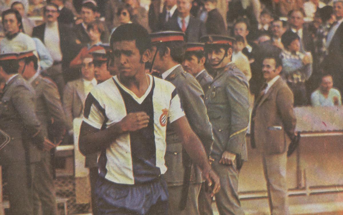 eltoledo.com (@eltoledocom) on Twitter photo Temporada 1975/1976: Jeremías, jugador del <a href="/RCDEspanyol/">RCD Espanyol de Barcelona</a>
#RCDEspanyol #Barcelona Temporada 1975/1976: Jeremías, jugador del <a href="/RCDEspanyol/">RCD Espanyol de Barcelona</a>
#RCDEspanyol #Barcelona