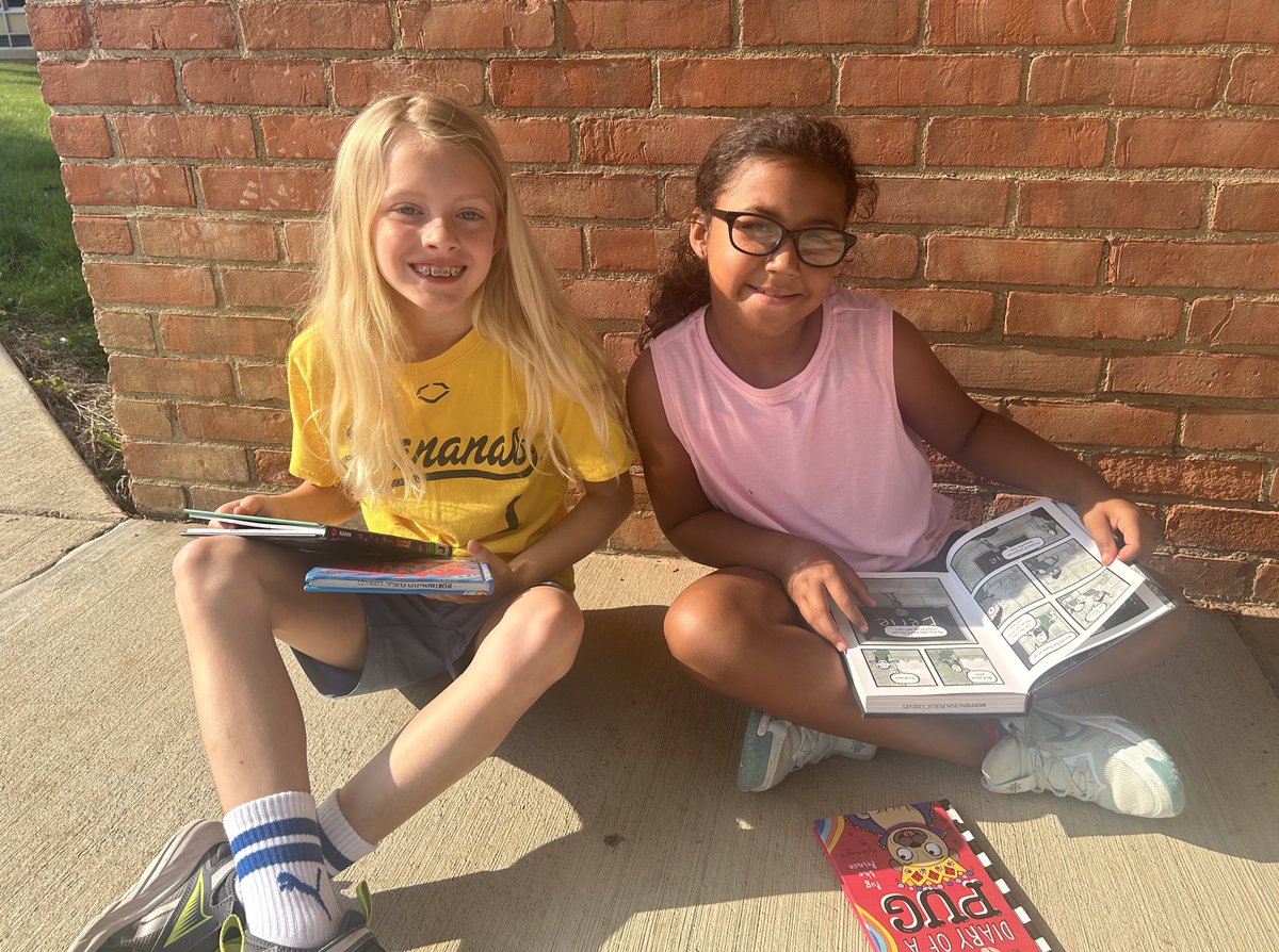 Bluffsview Bears (@bluffsviewelem) on Twitter photo Summer reading fun <a href="/wcsdistrict/">Worthington Schools</a> with the <a href="/worthingtonlib/">WorthingtonLibraries</a> Pop-Up Library 📚! Nothing better! #itsworthit #fightthesummerslide Summer reading fun <a href="/wcsdistrict/">Worthington Schools</a> with the <a href="/worthingtonlib/">WorthingtonLibraries</a> Pop-Up Library 📚! Nothing better! #itsworthit #fightthesummerslide