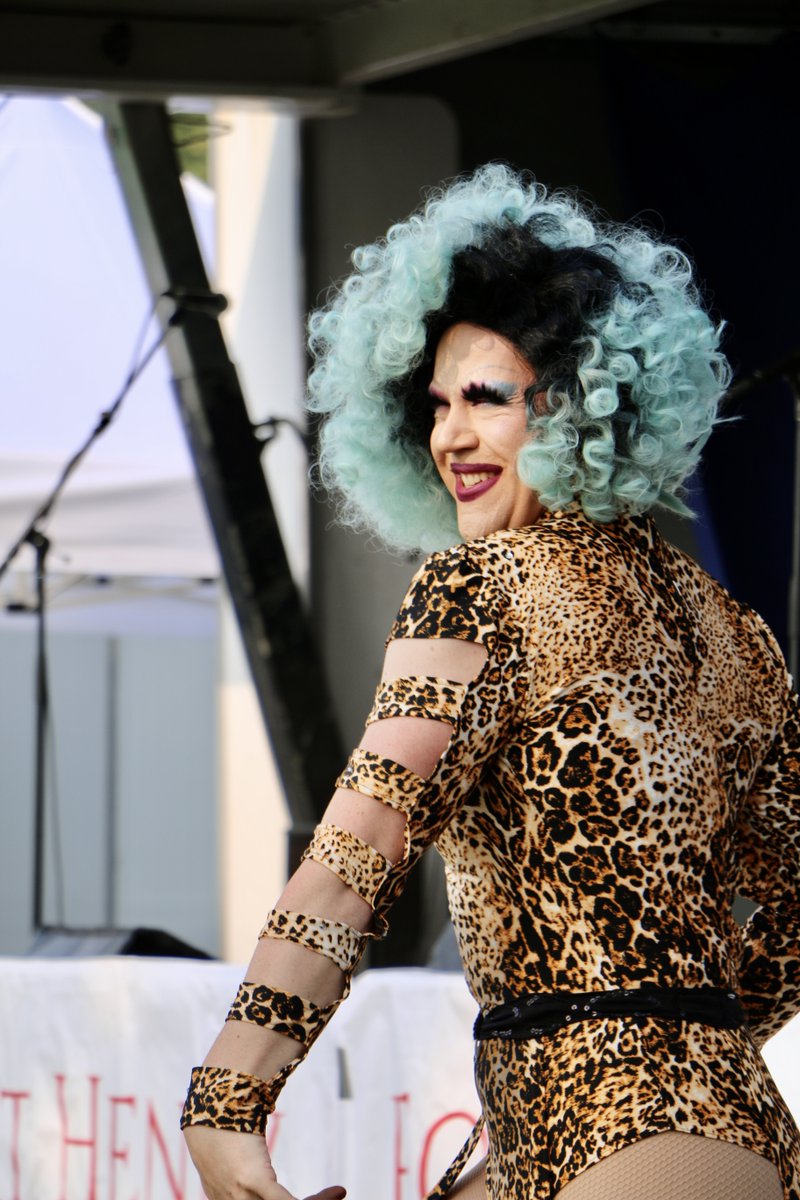 🎊 Le compte à rebours est lancé ! 🎊
Le festival de la bière artisanale YGK arrive le 14 juin au Fort Henry, fièrement enregistré Arc-en-ciel Officiel 🌈
🍺 Bière, 🍴 bouffe, 🎶 musique &amp; vibes inclusives
🎟️ ygkcraftbeerfest.ca
#FestivalBièreYGK #FiertéYGK #ArcEnCielOfficiel