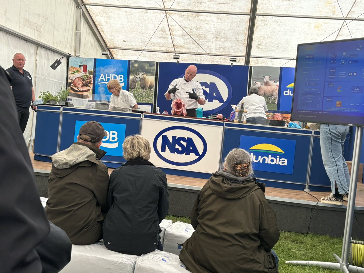 rattycastle's tweet image. #northsheep #LakeDistrict  wow what a set up  #sheepfarmers