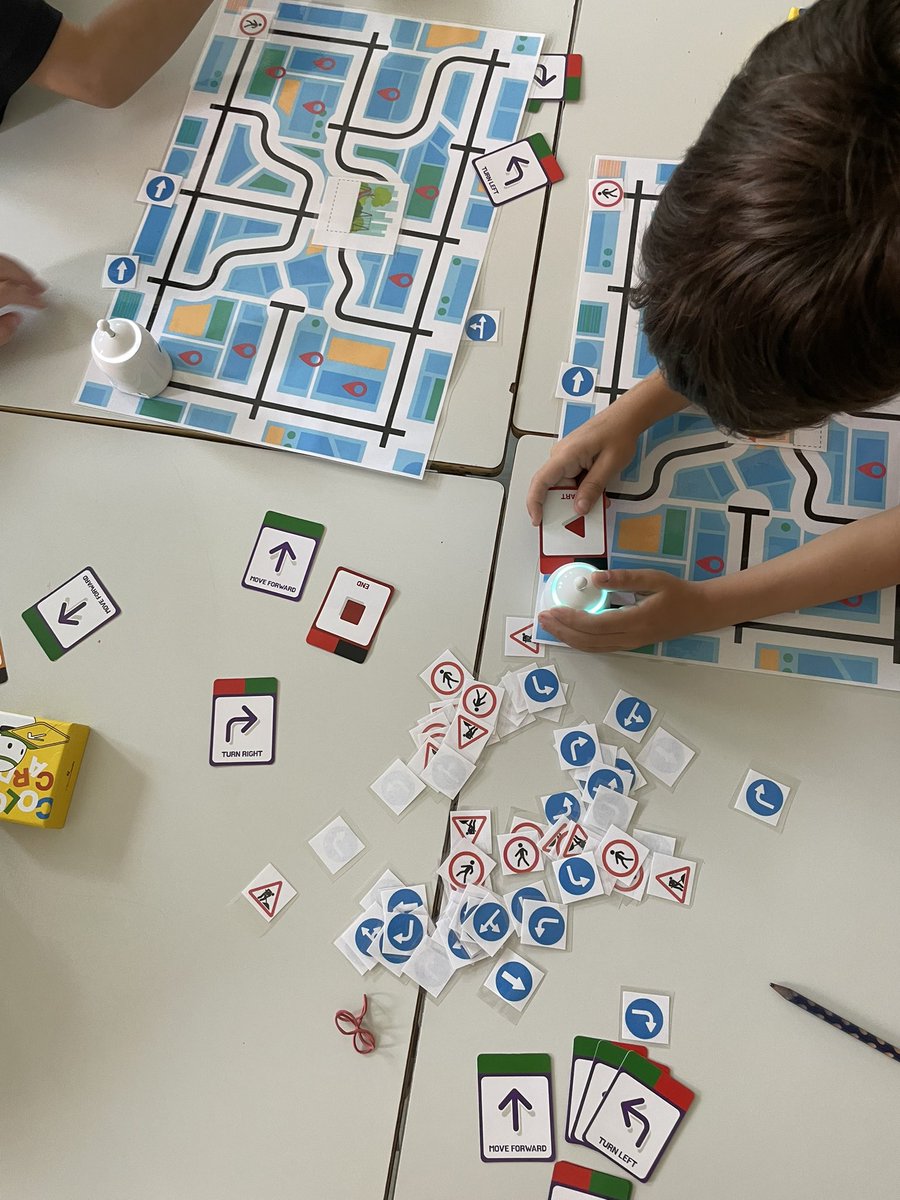 daniel_albertos's tweet image. Hoy en el CEIPS Salvador Dalí de Fuenlabrada nos hemos divertido aprendiendo educación vial de la mano de True True y #CodigoEscuela4_0_Madrid