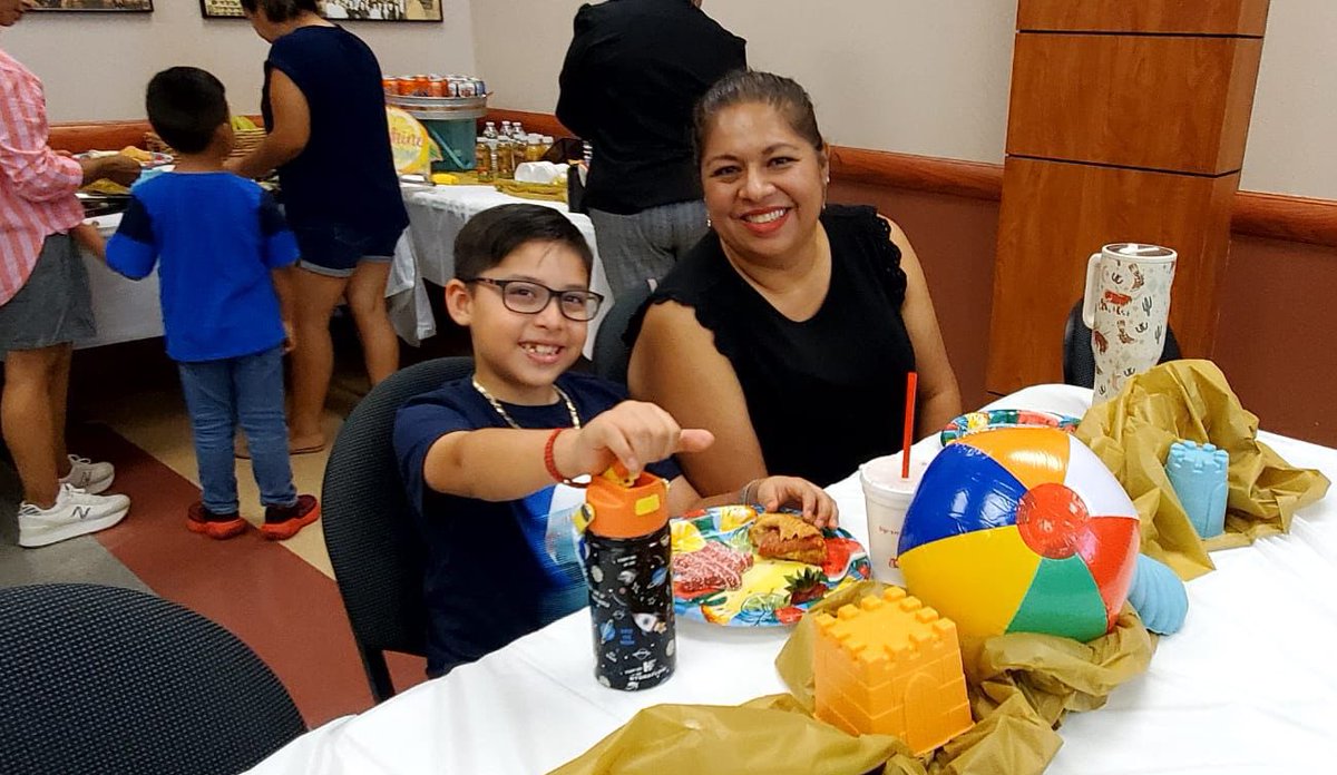 LFCISDFamEngage's tweet image. Thank you @LosFresnosCISD families for participating in an evening meeting & presentation concluding a 3 part series on Positive Mindset. Thank you Mrs. Valenzuela for the valuable tools! #onecommunity @jmcdonough33