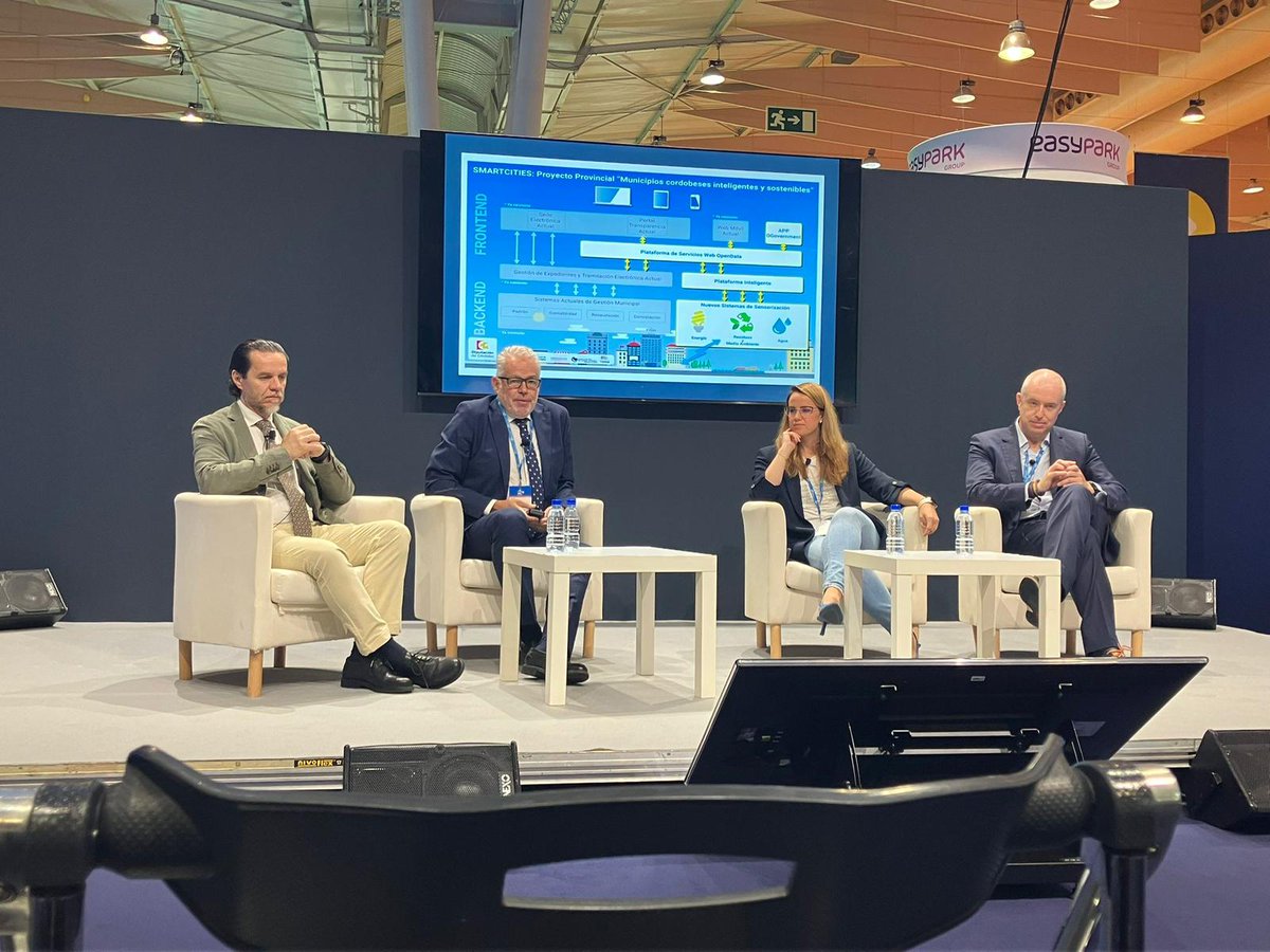 🌍 Hemos presentado el proyecto Enlaza en el Portugal Smart Cities Summit 2025, celebrado en Lisboa.

📊 La delegada de Transformación digital de la <a href="/dipucordoba/">Diputación de Córdoba</a> y presidenta de <a href="/Eprinsa/">EPRINSA</a>, Sara Alguacil, ha expuesto la implementación de esta plataforma