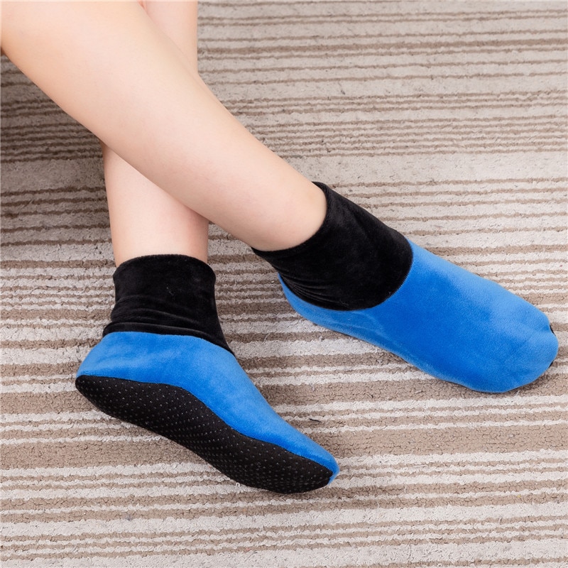 UnicunShop's tweet photo. 🥶 Say goodbye to cold feet! 👋 Our Slip-Resistant Thermal Socks are here to keep your toes toasty warm all winter long. They're comfy, stylish, and slip-proof! 🔥 Get yours now: https://t.co/Brrm2GAvnD #winteressentials #warmfeet #comfysocks 🧦 https://t.co/4XgsJODJgV
