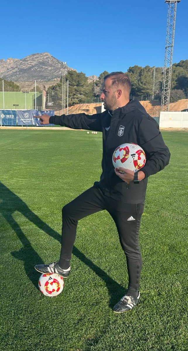 Josemi (@josemijose6) on Twitter photo #INFO 📰 BOMBA!!!!
<a href="/PascuDomingoCli/">Pascu Domingo</a> VUELVE a los banquillos, el hombre de los ÉXITOS de nuestra #juvenil de 🇪🇦
Coge las riendas del <a href="/cfnucia/">CF La Nucía</a> en la CATEGORÍA #LigaNacional 🇪🇦 #juvenil
Ex entrenador #juvenilDH REGRESA!!!
#ComunidadValenciana
#Alicante
Pinta BIEN el PROYECTO. #INFO 📰 BOMBA!!!!
<a href="/PascuDomingoCli/">Pascu Domingo</a> VUELVE a los banquillos, el hombre de los ÉXITOS de nuestra #juvenil de 🇪🇦
Coge las riendas del <a href="/cfnucia/">CF La Nucía</a> en la CATEGORÍA #LigaNacional 🇪🇦 #juvenil
Ex entrenador #juvenilDH REGRESA!!!
#ComunidadValenciana
#Alicante
Pinta BIEN el PROYECTO.