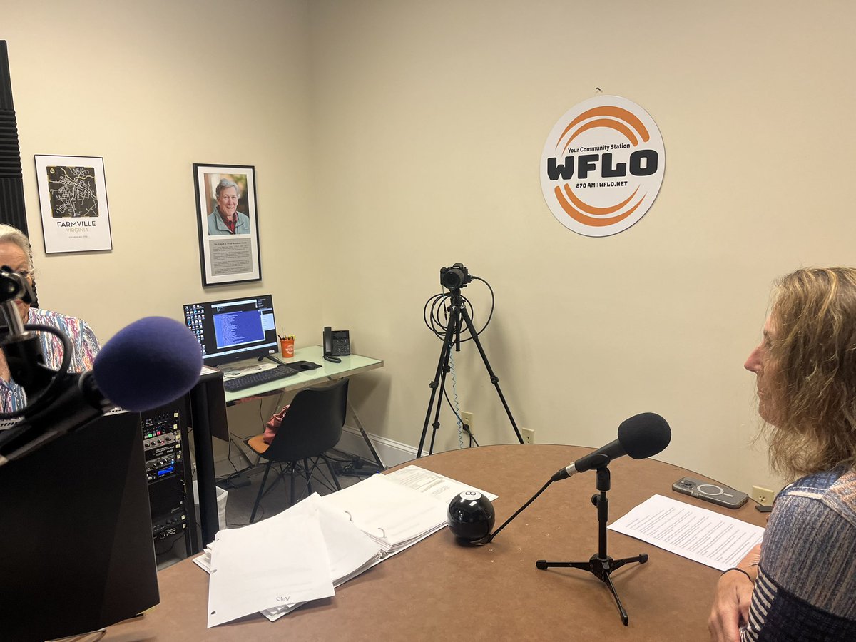 cloverdale2013's tweet image. This morning Ms.
Shores and I visited WFLO to highlight @CuCPS & introduce her as the new supt…it’s a new journey & new chapter but one thing remains the same—GO DUKES!