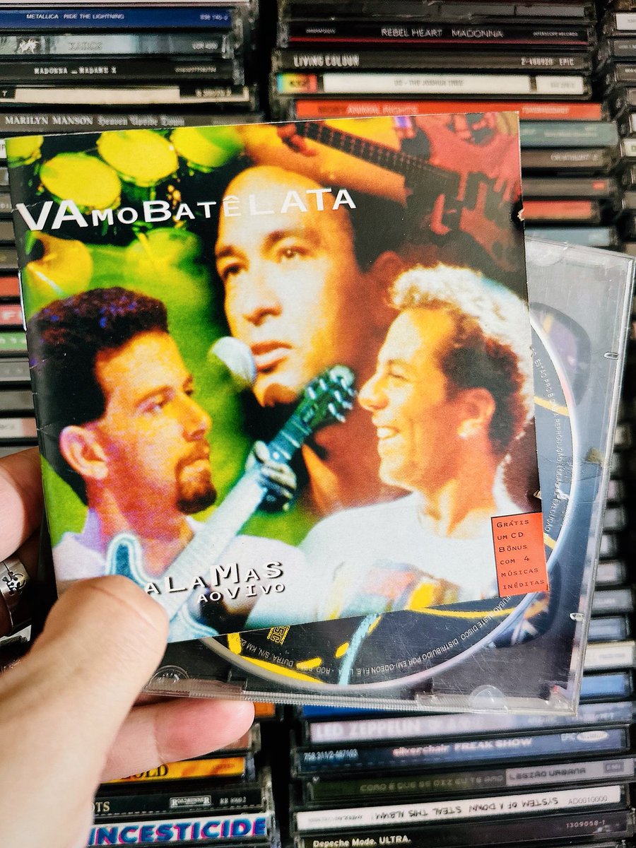 Um dos maiores e melhores registros ao vivo no país, “Vamo Batê Lata - Paralamas Ao Vivo” dos @Os_Paralamas Do Sucesso foi lançado há 30 anos atrás, álbum duplo lançado no ponto máximo dos 90s 💿 #Londrina #Brasil #OsParalamasDoSucesso #VamoBateLata #1995 #bomdia #rocknacional