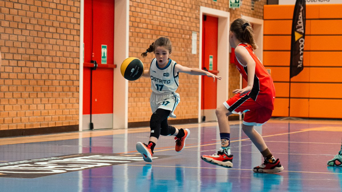 DistritOlimpico's tweet photo. 💙~𝐁𝐅𝟏𝟔 𝐒𝐀́𝐍𝐂𝐇𝐄𝐙~💙

🏀Nuestras benjamines culminan una temporada ¡ESPECTACULAR! con un subcampeonato en El Día Del Mini ¡ENHORABUENA! 

#FamiliaDO #BF16Sanchez #FindeDO https://t.co/2yDw4ppmjU