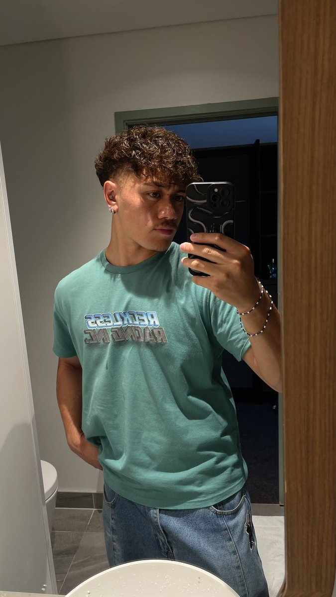 a dinosaur 🦕 tweet media