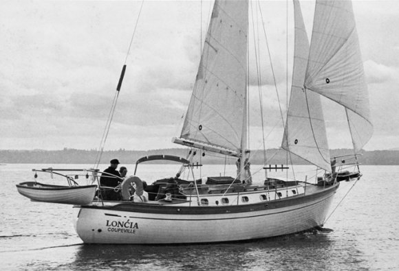 WildGooseSail's tweet photo. Have we really progressed over the years in sailboat design, or am I just too old fashioned for todays world? Baba vs Jeanneau https://t.co/f53ZQff8Lz
