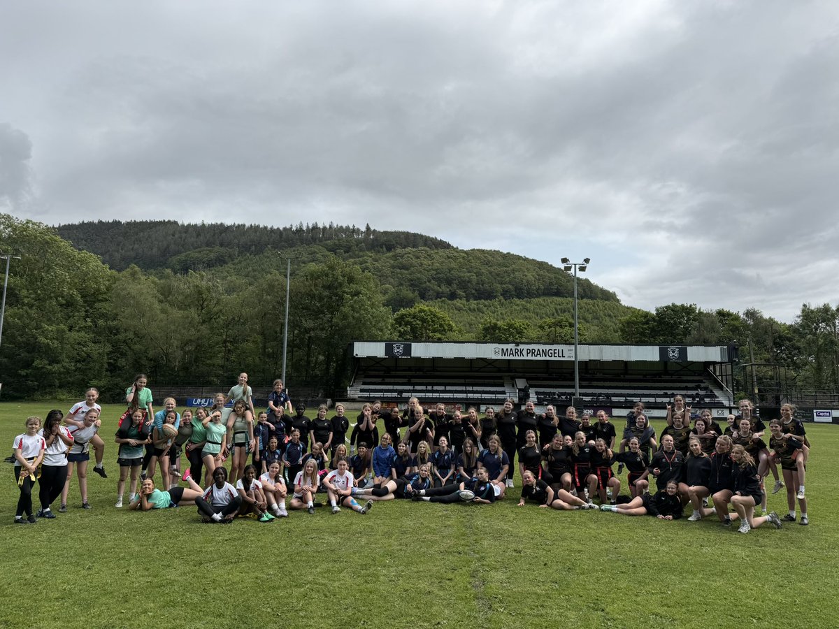 Jake Allen (@ja3_rugby) on Twitter photo ๐ ๐๐๐ 8 ๐๐๐๐๐๐๐๐ ๐
Great 2nd day today at <a href="/crosskeysrfc/">Cross Keys RFC</a>
๐๐ผโโ๏ธ76 pupils
๐6 schools
๐21 fixtures
๐168 TRYS
Huge thank you to all who attending and Rugby Leaders from Risca for their efforts refereeing and coaching last 2 days!
#MerchedYnRygbi | <a href="/Caryl_Thomas1/">Caryl Thomas</a> ๐ ๐๐๐ 8 ๐๐๐๐๐๐๐๐ ๐
Great 2nd day today at <a href="/crosskeysrfc/">Cross Keys RFC</a>
๐๐ผโโ๏ธ76 pupils
๐6 schools
๐21 fixtures
๐168 TRYS
Huge thank you to all who attending and Rugby Leaders from Risca for their efforts refereeing and coaching last 2 days!
#MerchedYnRygbi | <a href="/Caryl_Thomas1/">Caryl Thomas</a>