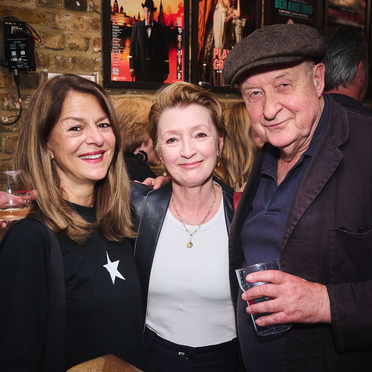 OrangeTreeThtr's tweet photo. Press Night buzz is still in the air🌟
We had an incredible opening night for #InPraiseofLove with some very special guests.
💥OT Under 30 Night - Fri 20 Jun
Book now: https://t.co/qxX9PeUh6T
📸Roy Baron
#PressNight #theatre #TerenceRattigan #OrangeTreeTheatre https://t.co/PyOEtkRyjk