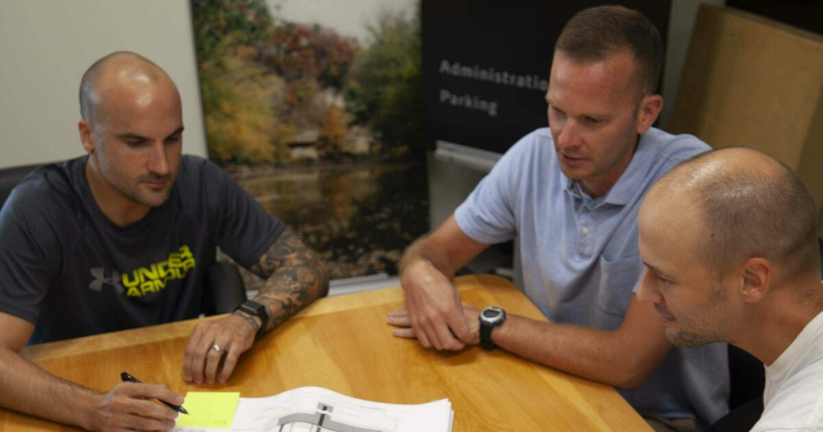 LatitudeSignage's tweet photo. With our Design-Build process, our designers are experts at being creative while working within a complete architectural signage package. Our fabricators bring the vision to life. Together, they're unstoppable: https://t.co/CzjQmwV0Bz 
#customsigndesign #buildingsigns #design https://t.co/iHNtFk2Vf3