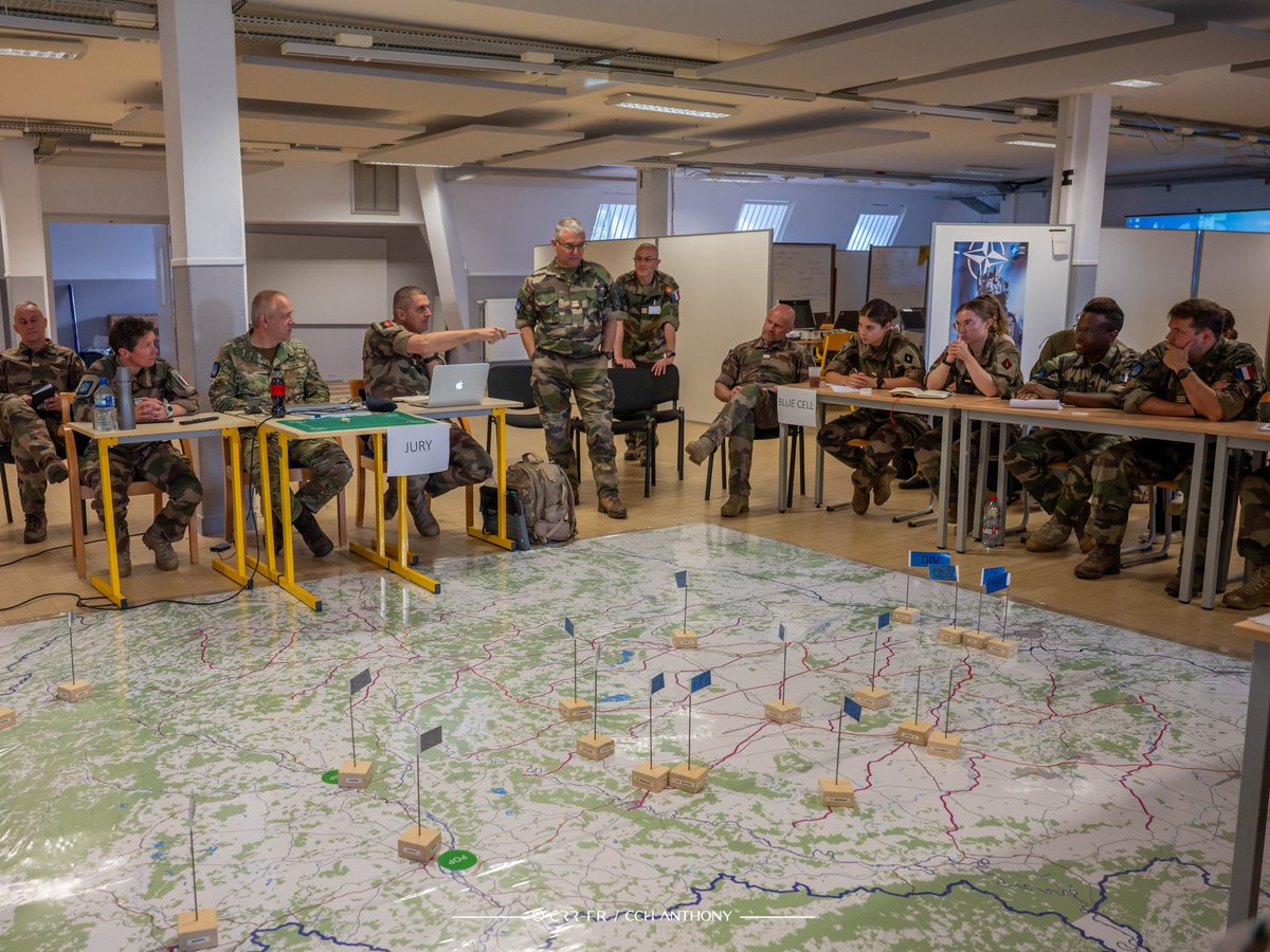 1FRCorps's tweet photo. #RRCFR is conducting #CILIX25, a pioneering exercise focused on influence and information warfare. This innovative training blends strategic thinking and hybrid operations to enhance preparedness for future multinational missions. #CRRFR #InfoOps #NATO https://t.co/WXSixcW837