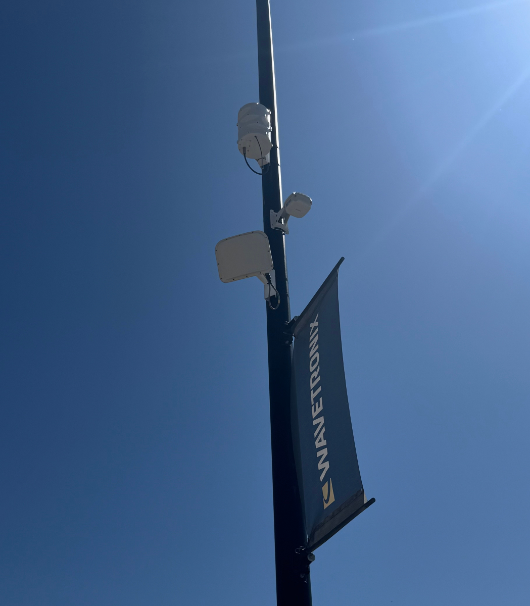 wavetronix_llc's tweet image. Shown are two Wavetronix radar sensors that provide solutions for your intersections! 🚦

Can you name each sensor and different problems they solve? 😅

#trafficsolutions #intersection #radar #goldstandard