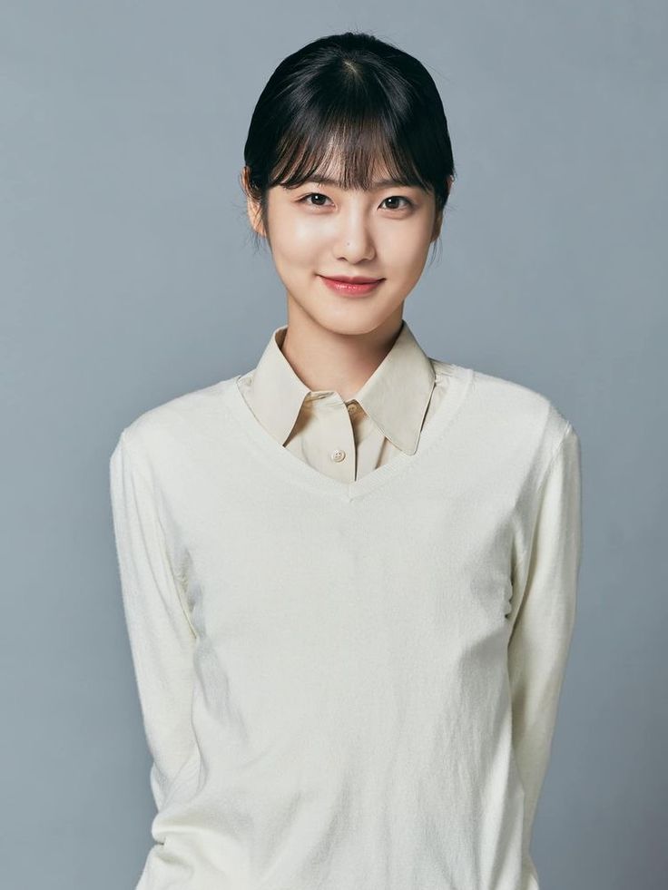 jeongyengni's tweet photo. The answer is Yengni with Vernon, Sakura, YeeunS, and Eden.

Five : 200
Four : 100
Three : 80
Two : 60
One : 40 https://t.co/hzBbbQCzMh