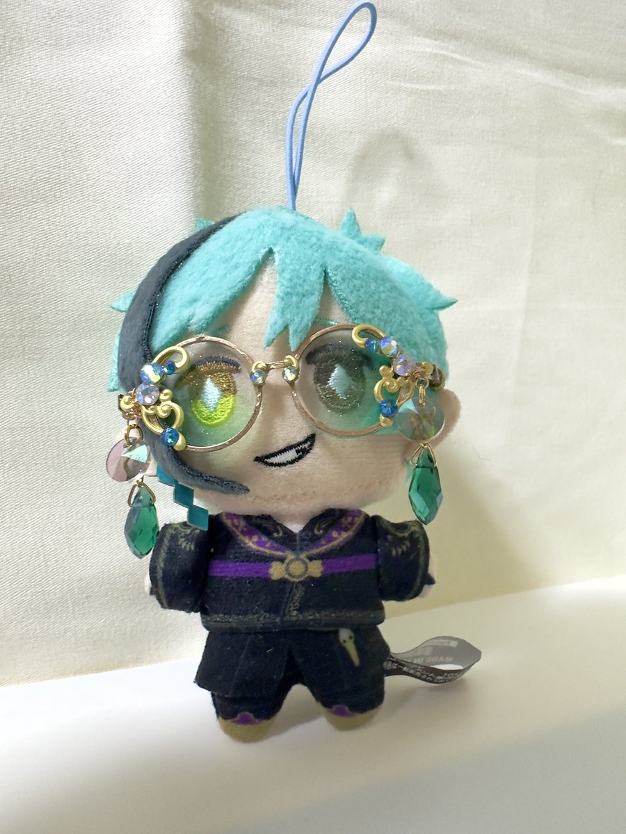 ぬいメガネ。
楼蘭宝石( <a href="/loulan_jewel/">楼蘭宝石*ロウランジュエル</a> )で製作させていただいてます。
ついでにうちの子用に🤭
治安悪くてかっこいい😎
#ツイステ