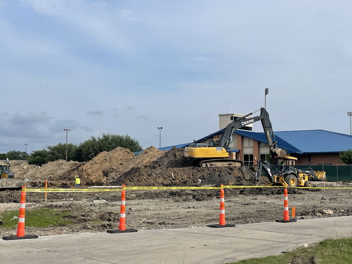 Thank you, Gator community! 🐊 Thanks to your support of the 2023 bond, dirt is moving and the future is taking shape! Our new CTE building is officially underway — bringing more opportunities for students to learn, grow, and lead. 💙#GatorPride #CTE #BondAtWork #FutureReady