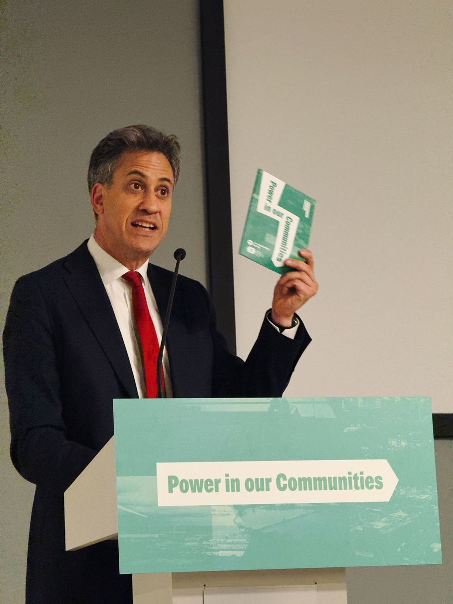 Yesterday, <a href="/Ed_Miliband/">Ed Miliband</a> spoke at the launch of <a href="/LCEF_UK/">Labour Climate and Environment Forum</a> &amp; <a href="/CoopParty/">Co-operative Party</a>'s new report.

Featuring expert insights, incl. some from our deputy director of politics <a href="/hollyb_t/">Holly Brazier Tope</a>, the report shows why building local consensus on climate is key to a cleaner future for all.

1/3