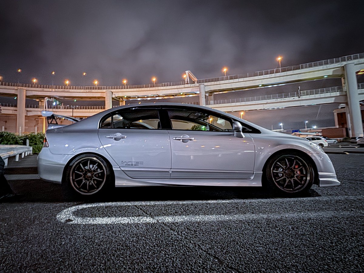 #突然サイドビュー貼ってみる
Newホイール欲しいけど28がいい感じ