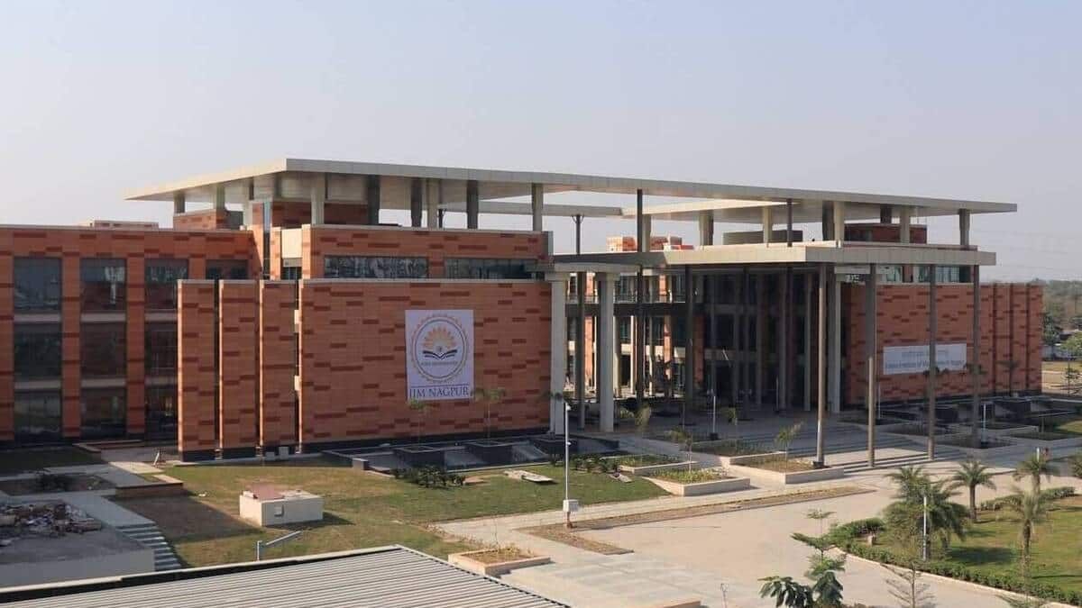 careers360's tweet image. IIM Nagpur launches two-year blended MBA course for working professionals

#IIMNagpur
#BlendedMBAprogramme
#Workingprofessionals

... Read more at: buff.ly/OMoAK9d
