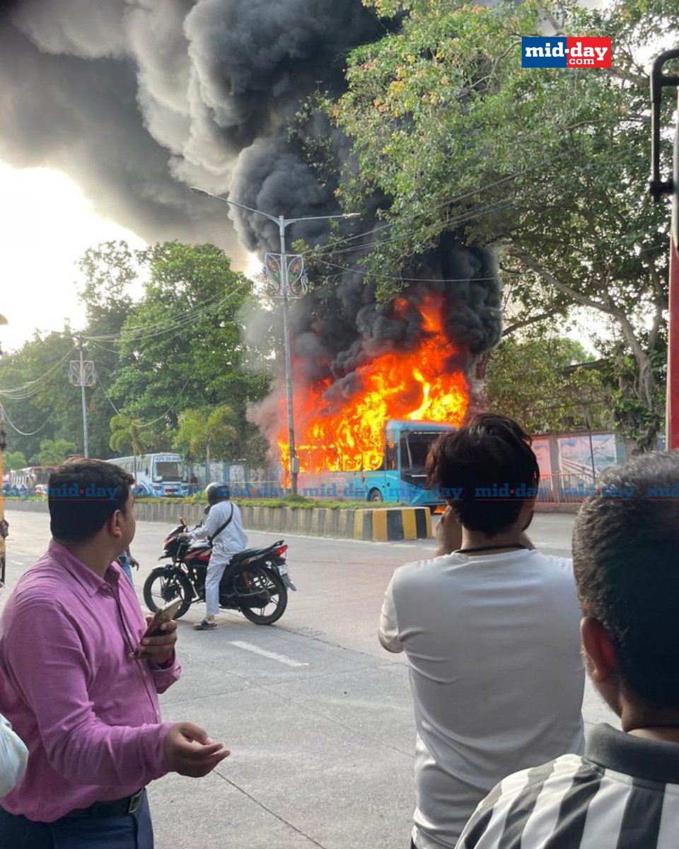 mid_day's tweet image. A public transport electric bus operated by Navi Mumbai Municipal Transport caught fire near MIDC, Andheri. No passengers were injured in the incident.

PC/VC: Adv Anil D&apos;souza
Via: @rajtoday 

#fire #firenews #electricbus #MIDC #andheri