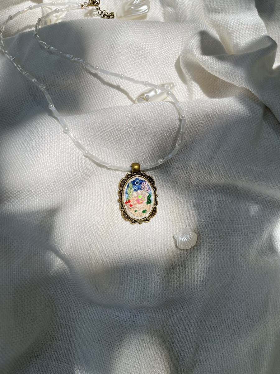 itsmesyne_'s tweet photo. 📿⚪🦪 price: 240.-
จี้: Pink opal สังเคราะห์
สร้อย: ลูกปัด
ความยาวโดยประมาณ: 16-19” (41cm+5cm)
ค่าส่ง 40.-
ถ่ายยากมากเลย เพราะสะท้อนแสงวิบวับเยอะเกินไป 😂
#mesyne https://t.co/y0LWygLlaa