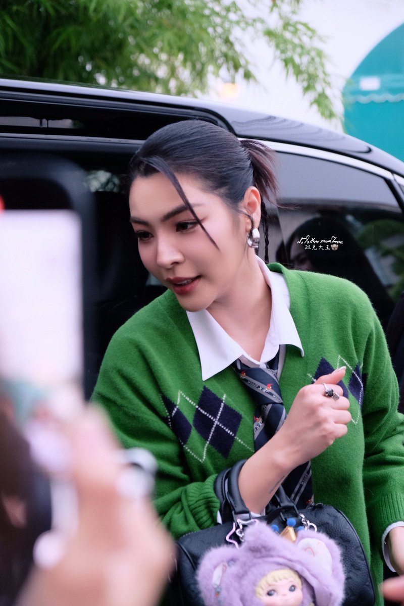 Sosososo cute 💚
Crwb 班克大王Cayla

LINE MAN LOVE FAYE 
#LINEMANxFayeperaya