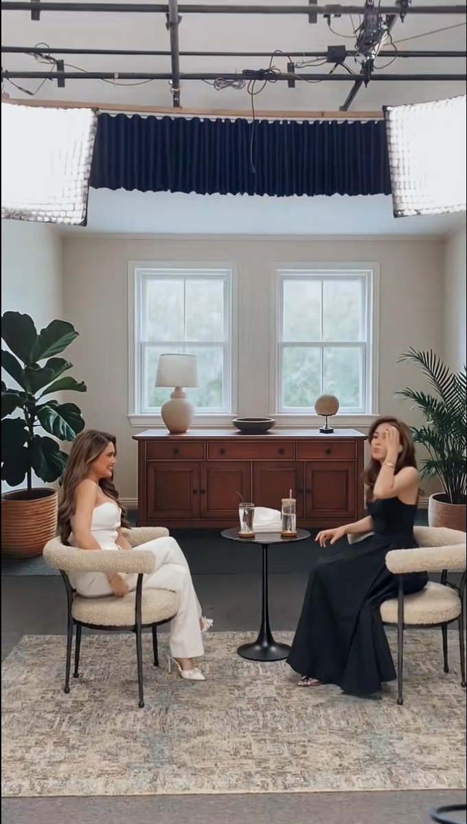 #CrizaTaa in the upcoming episode of Toni Talks. always wanted to watch a sit-down interview of her, so excited !! 👀