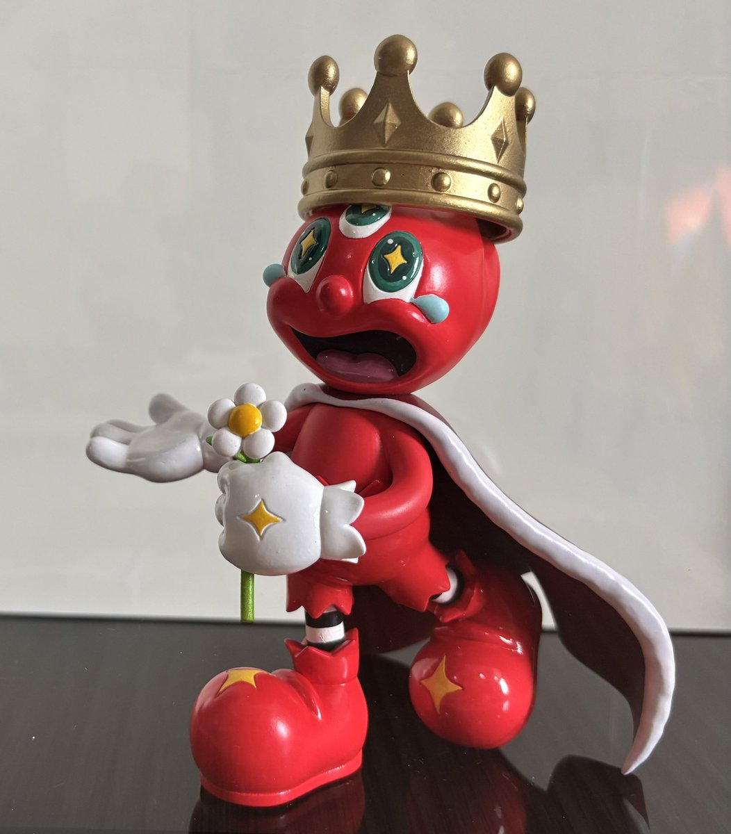 "My character has finally been made into a physical art toy!"

“Aethur the crown”

LUMINATE : the awakening of dreams
DDDArtToys

A group of art exhibition 
7 JUN - 31 JULY 2025
Central: The Original Store , 3rd Floor