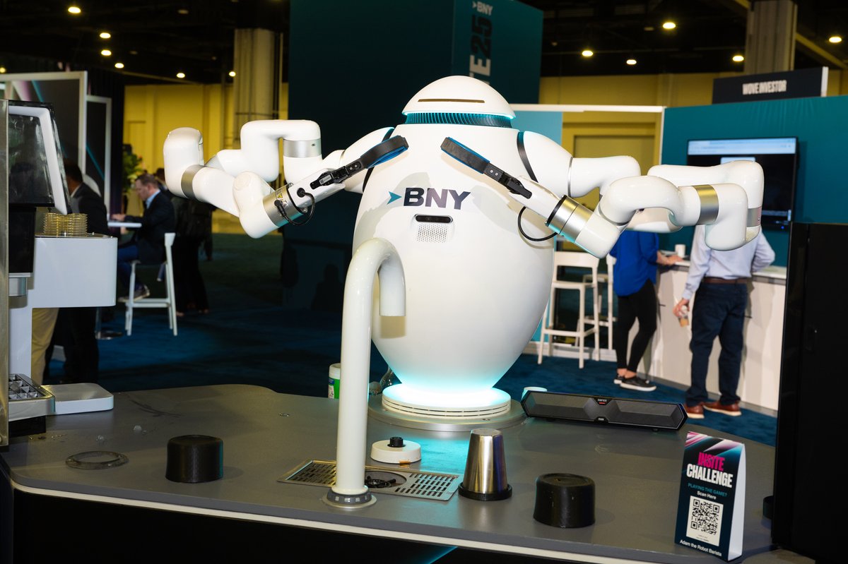 Pershing's tweet image. Inspiring sessions, insightful Bloomberg interviews and robot-made lattes courtesy of Adam 🤖, the energy at @BNYglobal #realinsite is truly electric!⚡️⚡️⚡️
Here are just a few highlights from day one and two 📸: