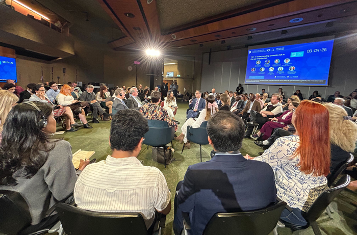 columbia_ncdp's tweet image. The session on "Understanding systemic risk in the age of polycrisis" at the @UNDRR has wrapped up with engaging conversations on how to create a resilient future. ow.ly/2Xp850W4601
#GPDRR2025 @j_devincenzo @jeffschlegel @columbiaclimate
