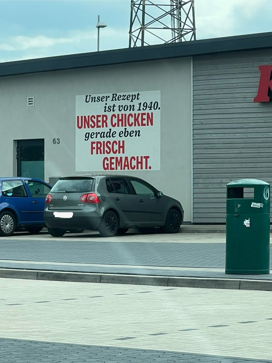 Wohl eher „gerade eben frisch geschreddert“ 🐤