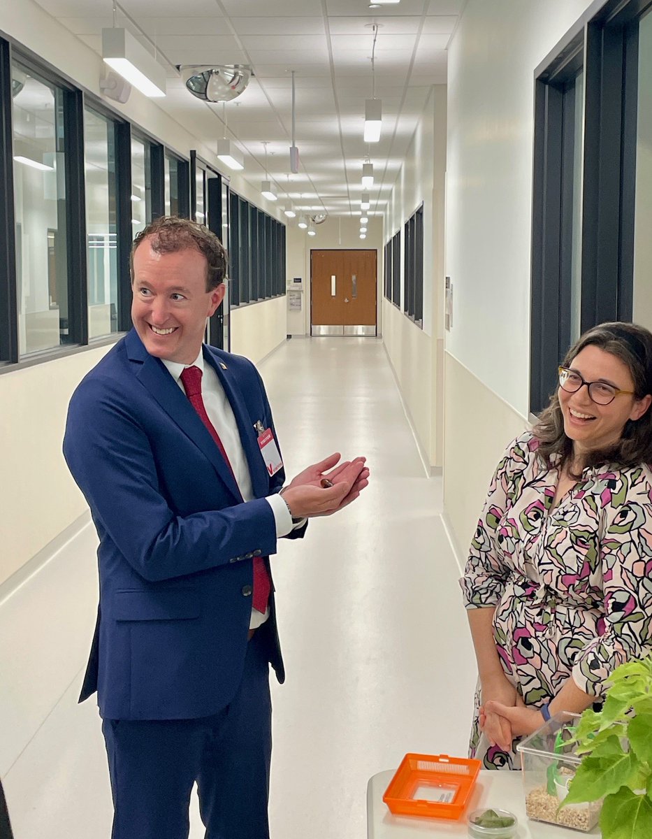 ValentBioSci's tweet image. Last week, Iowa Governor Kim Reynolds visited our Biorational Research Center in Libertyville, Illinois, as part of her economic development trip to Illinois. We were one of five companies selected for her tour, all of which have an established presence in Iowa. For Valent…