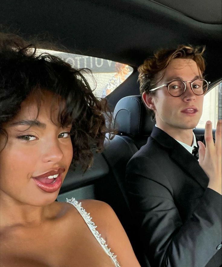 Meu deus eles são 100% a Monica e o Cebola. 1 like e eu desenho os dois