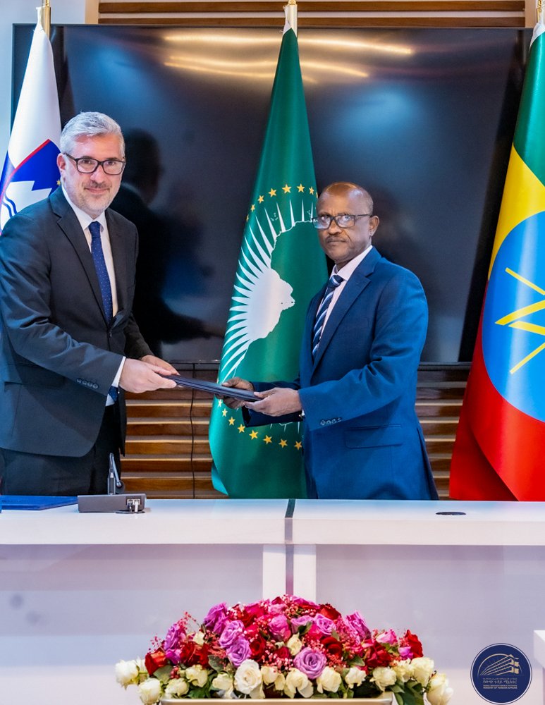 MFAEthiopia's tweet photo. The third Ethio-Slovenian Joint Political Consultation was held today in Addis Ababa. In his opening remarks, State Minister of Foreign Affairs, Ambassador @SMHaderaAbera highlighted Ethiopia’s comprehensive reform achievements. He noted the growing bilateral ties between the two countries and underlined the need to further deepen economic cooperation. 

Ambassador Hadera also noted that #Ethiopia's Homegrown Economic Reform agenda and the ongoing comprehensive macroeconomic reform packages have created favorable investment opportunities. The State Minister further called for continued and strengthened economic cooperation between the two countries in a range of areas, including Artificial Intelligence (AI), water resource management, renewable energy, education, manufacturing, and tourism.

State Minister of Foreign Affairs of #Slovenia, Marko Štucin, on his part, noted that his side would work to make sure that Slovenian companies tap into the favorable investment opportunities in Ethiopia. 

The state ministers also discussed regional and global issues of mutual benefit and interest to the peoples of both countries. The two sides have also signed a Memorandum of Understanding (MoU) to advance political consultation.

Following the political consultation, the Spokesperson of the Ministry of Foreign Affairs, Ambassador Nebiat Getachew, gave a briefing to the media. In his statement, the Spokesperson revealed that the President of Slovenia is expected to arrive in Addis Ababa today for an official working visit.