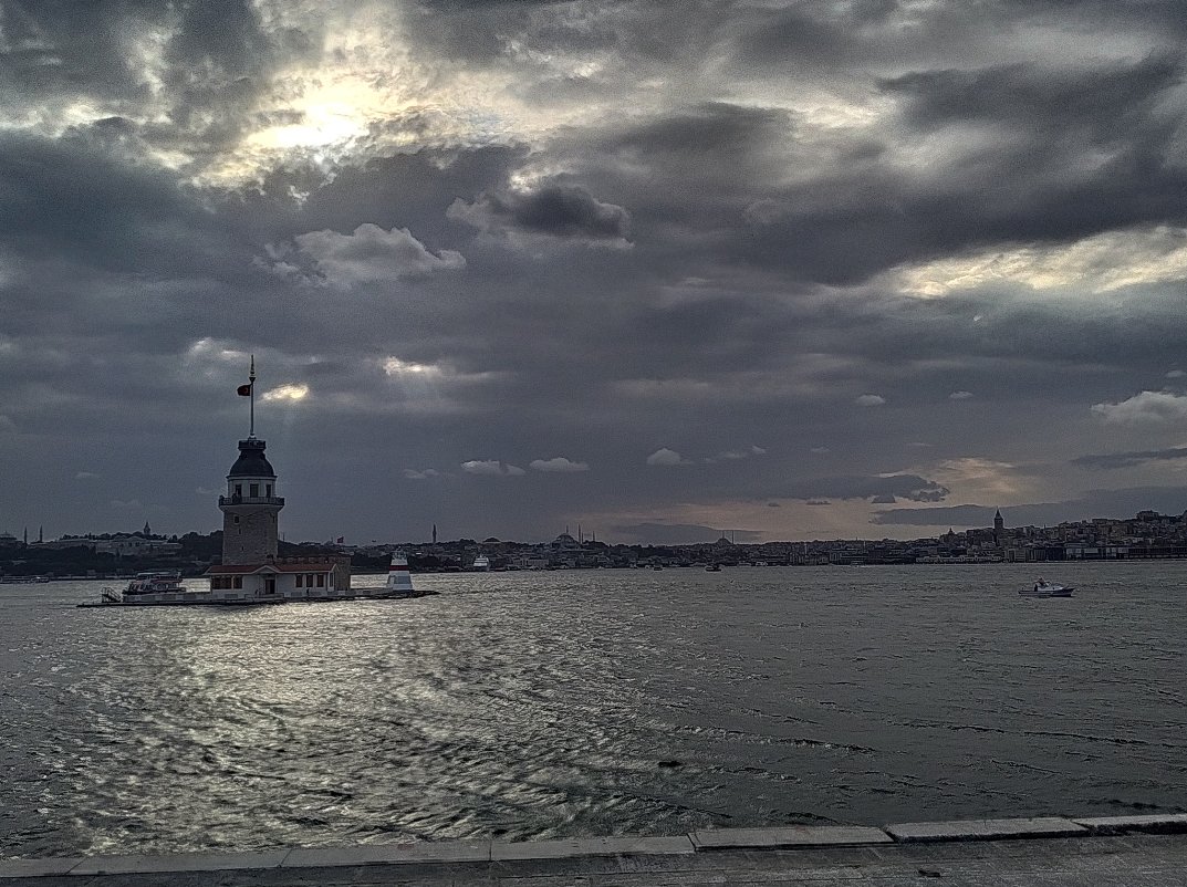 Emrah_2172's tweet photo. İnceldiği yerden kopsun demek yolda bulanların vefasıdır.
İnceldiği yere düğüm atmak ise sadıkların şiarı... https://t.co/viW69Zzwxe