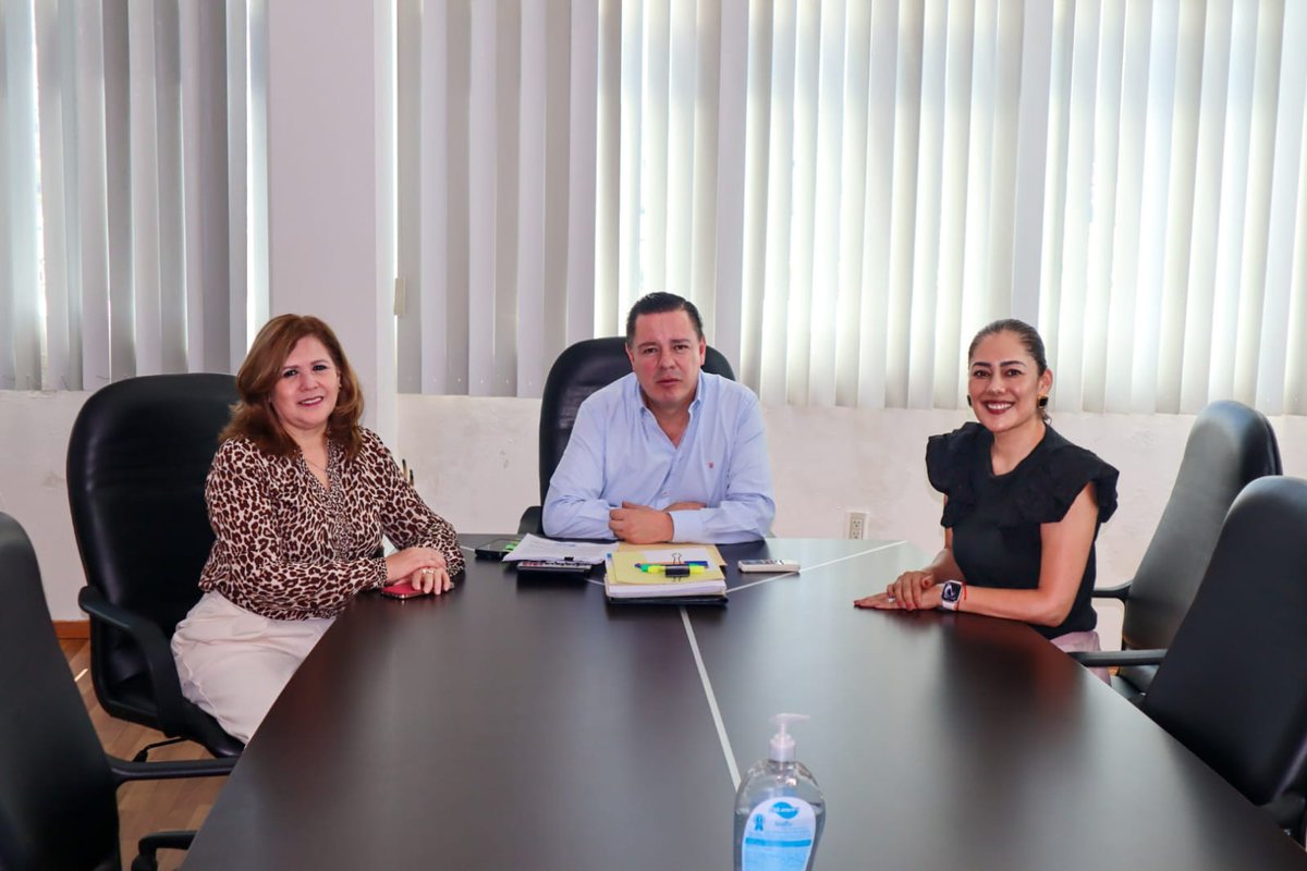 #Hoy 🔎 Las comisionadas <a href="/nubiamilanes/">NUBIA</a> y <a href="/FabiolaTorresRz/">Fabiola Torres</a> sostuvieron una reunión de trabajo con Raúl Brito Berumen, titular de la Auditoría Superior del Estado. #IZAInforma