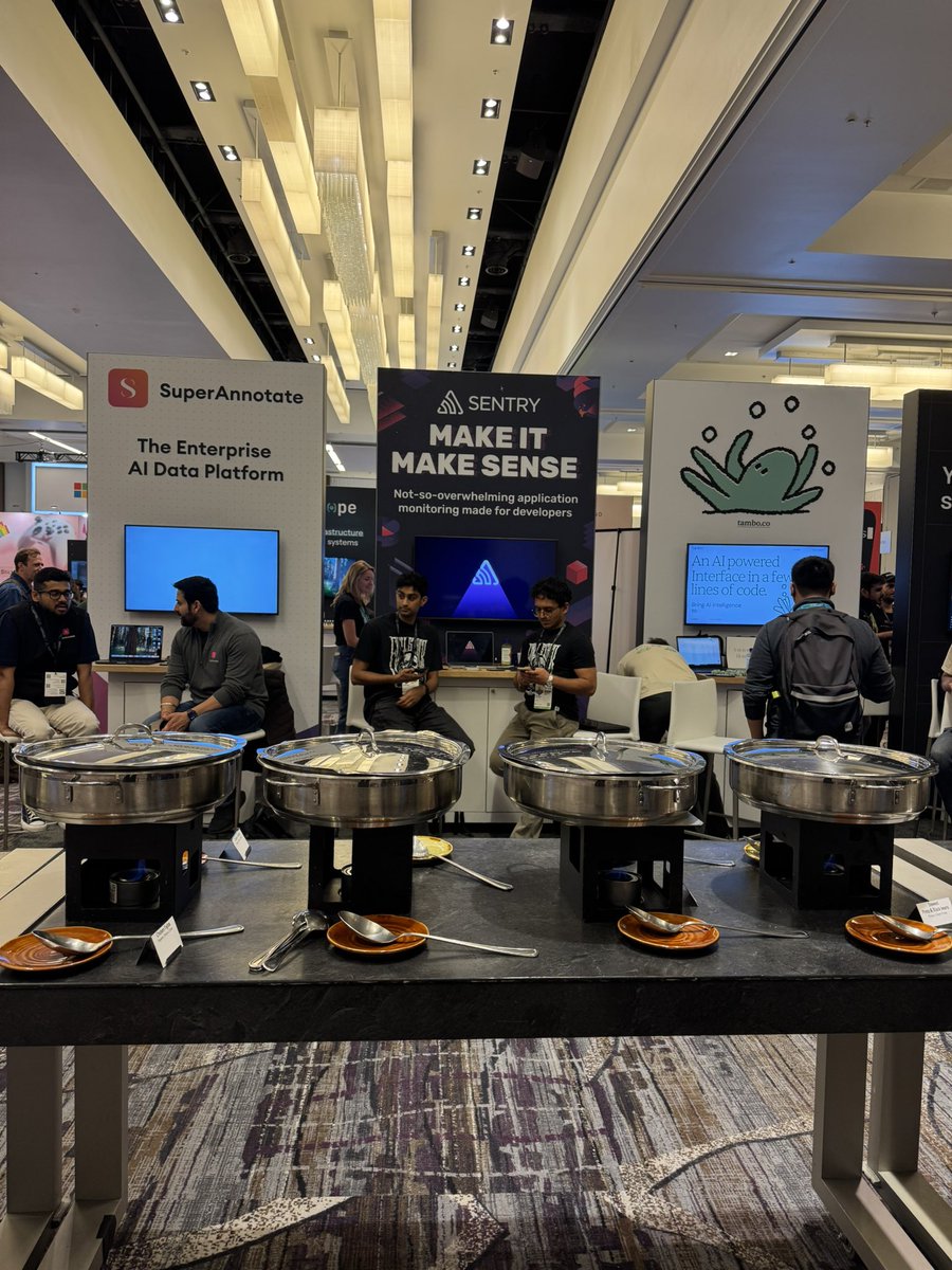 htormey's tweet image. Vibes at AIEngineer worlds fair expo. As you can imagine, lots of coder bots.