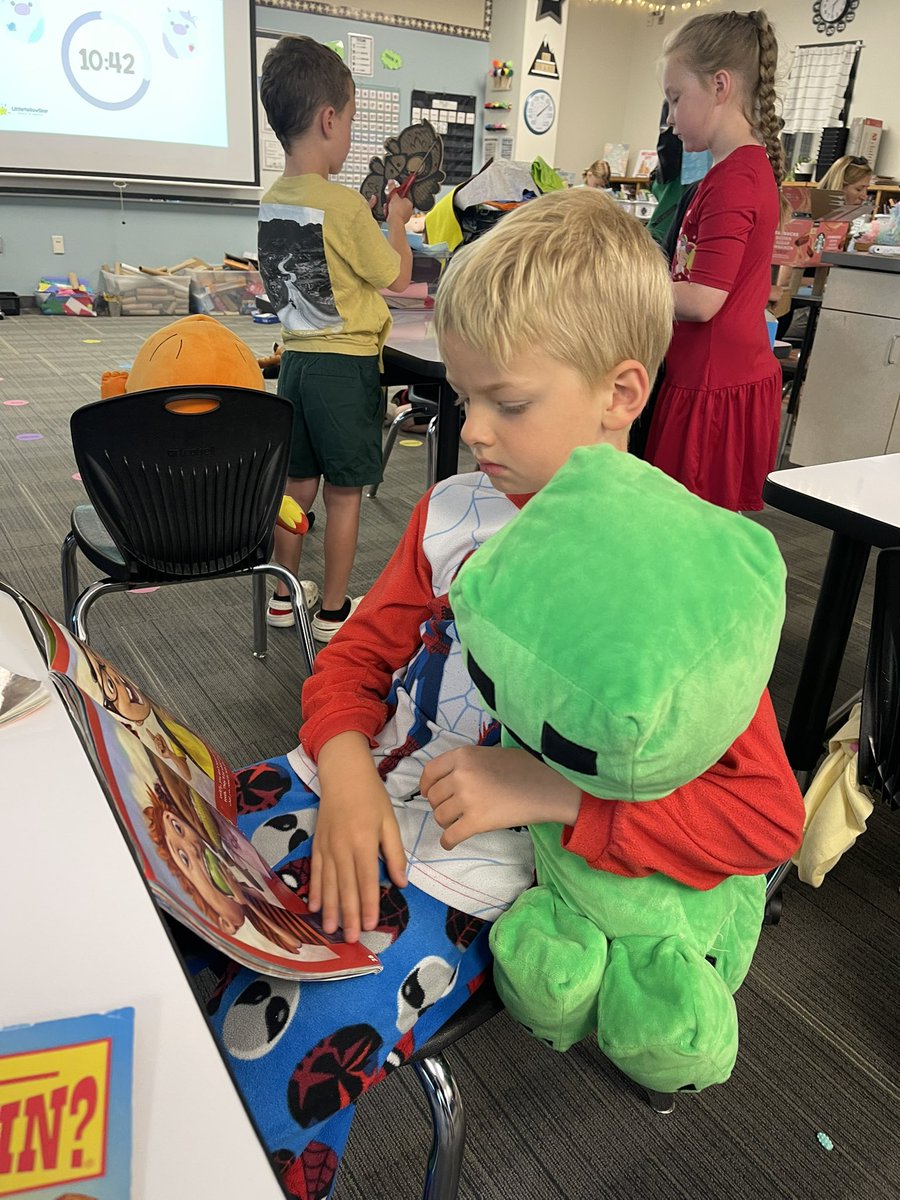 Erin McKenzie (@erin_mckenzie9) on Twitter photo Last week of FIRST in Studio One. Letter R is for Read to a Stuffed Animal. The kids made accessories, homes or beds out of boxes, and read to their animal for rotations. <a href="/AndMMilestogo/">Miranda Miles</a> <a href="/EpicElementary/">EPiC Elementary</a> #sharethegoodlps Last week of FIRST in Studio One. Letter R is for Read to a Stuffed Animal. The kids made accessories, homes or beds out of boxes, and read to their animal for rotations. <a href="/AndMMilestogo/">Miranda Miles</a> <a href="/EpicElementary/">EPiC Elementary</a> #sharethegoodlps