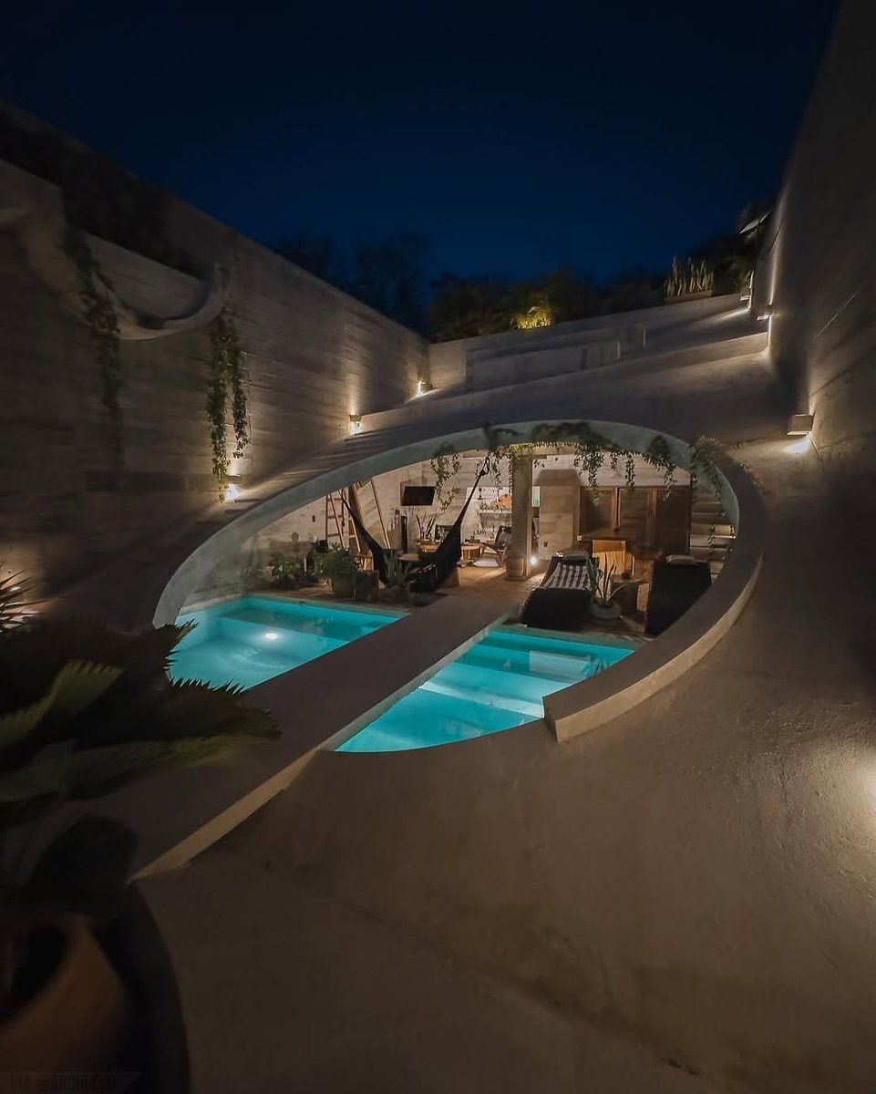 Project Overview
Ludwig Godefroy Architecture designed Casa VO / Casa WO, a series of 4 twin houses in Puerto Escondido, Oaxaca, Mexico.

Design Highlights

1. Unique concept: "a garden with its house" rather than "a house with its garden".
