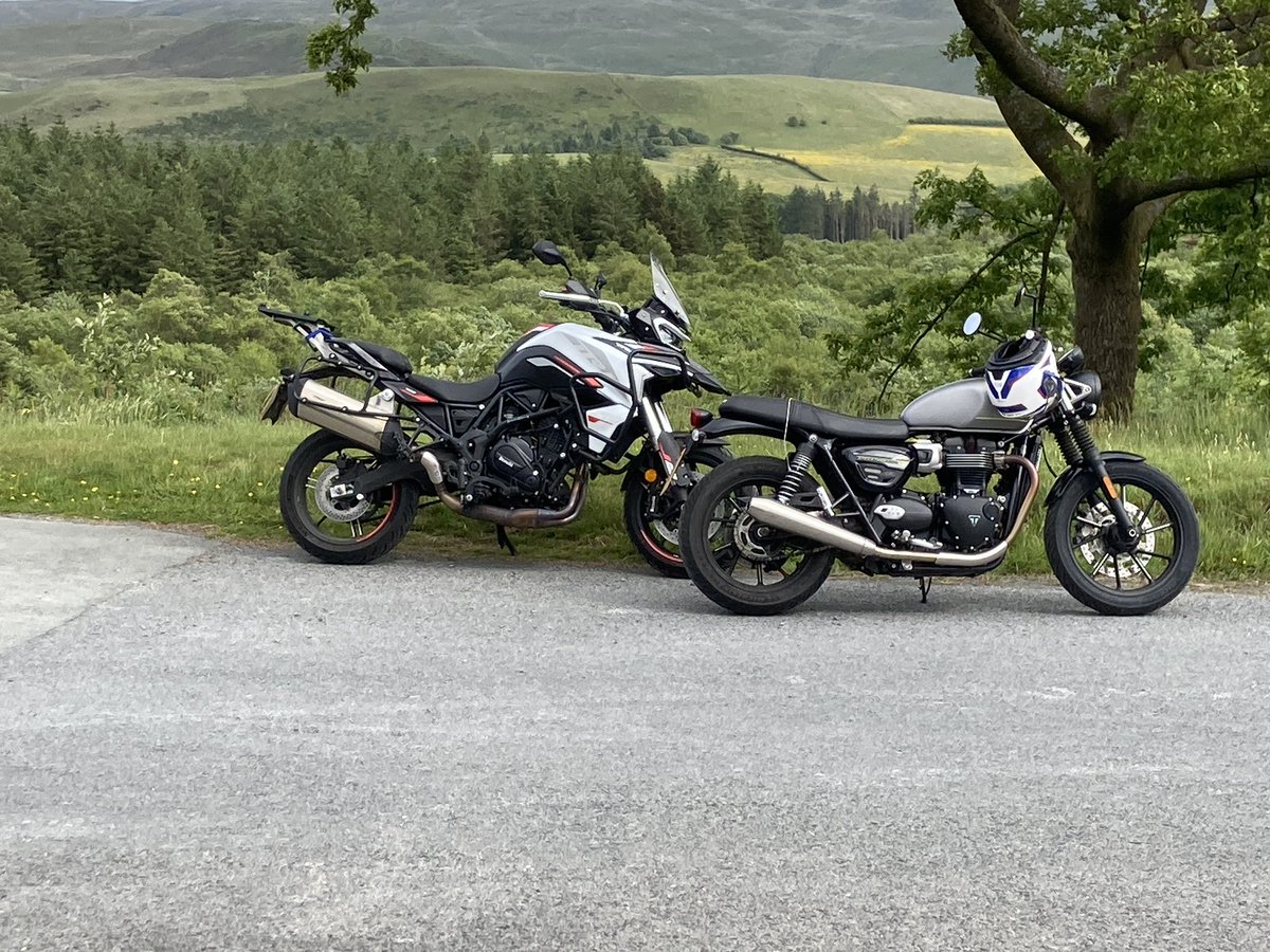 paulGf185's tweet image. Another good day out on the bike, time to clear my head with @YrHenGwrcyn . 
@OfficialTriumph @RoyalNavyVet @gruffaloscoot #speedtwin #elanvalley #devilsbridge
